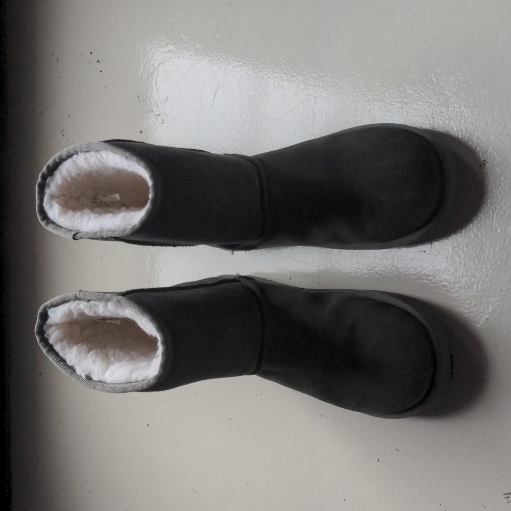 UGGs by koolaburra